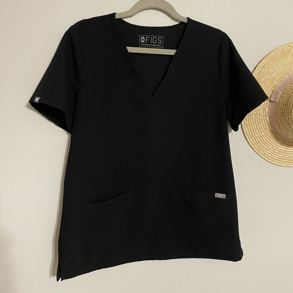 Black FIGS Casma top